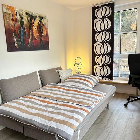 Grosszuegiges Helles Penthouse -Komplette Etage- Mit Balkon Und Stellplatz In Ruhiger Lage クルムバッハ エクステリア 写真
