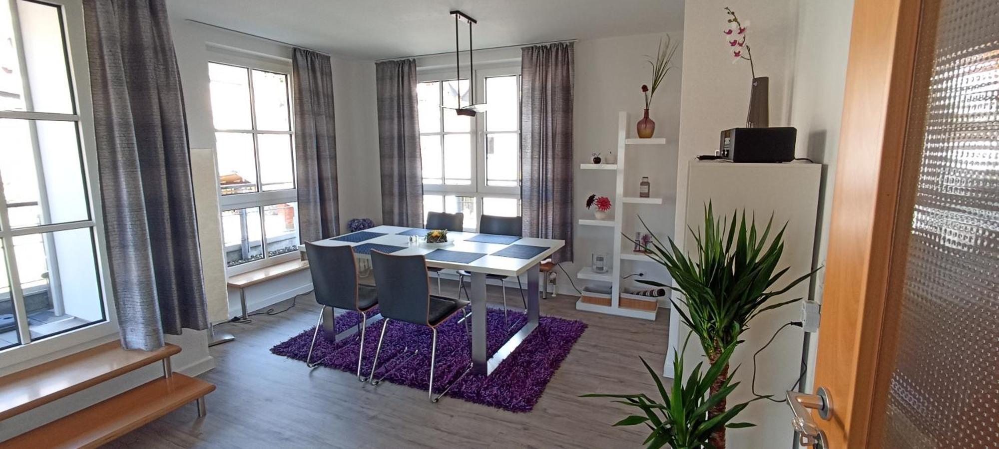 Grosszuegiges Helles Penthouse -Komplette Etage- Mit Balkon Und Stellplatz In Ruhiger Lage クルムバッハ エクステリア 写真