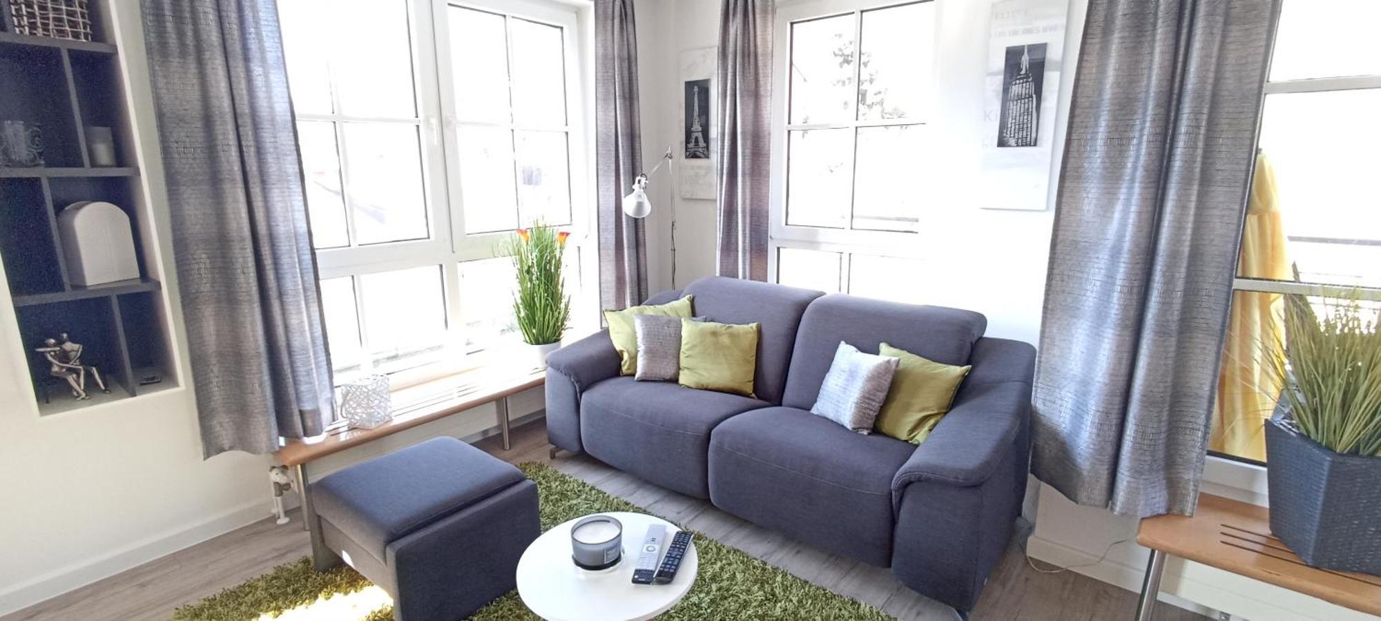 Grosszuegiges Helles Penthouse -Komplette Etage- Mit Balkon Und Stellplatz In Ruhiger Lage クルムバッハ エクステリア 写真