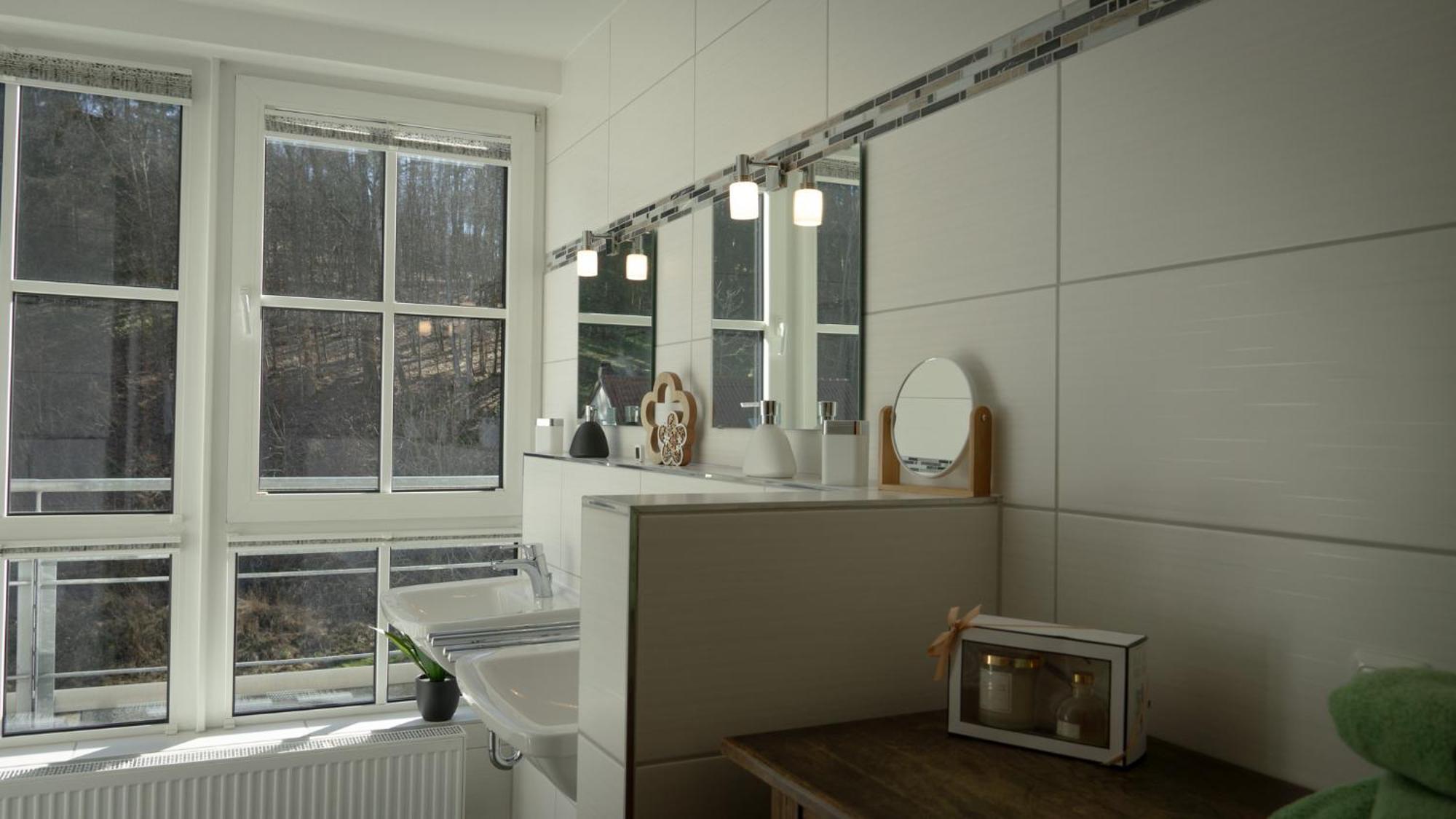 Grosszuegiges Helles Penthouse -Komplette Etage- Mit Balkon Und Stellplatz In Ruhiger Lage クルムバッハ エクステリア 写真
